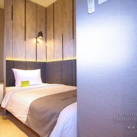 Menteng Park Exclusive Emerald Giacarta Esterno foto