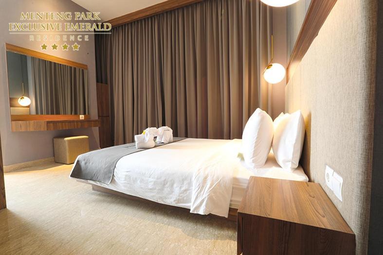 Menteng Park Exclusive Emerald Giacarta Esterno foto