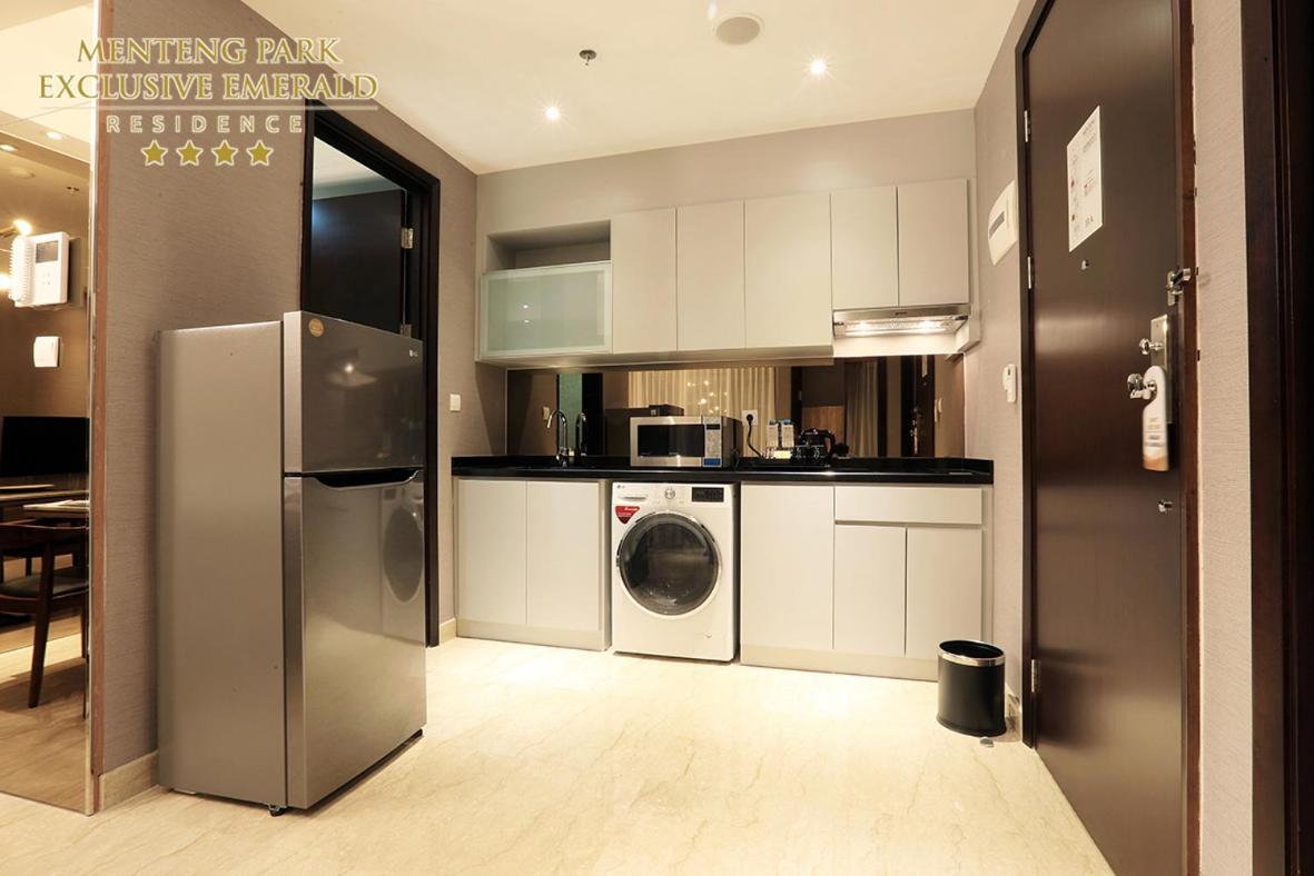 Menteng Park Exclusive Emerald Giacarta Esterno foto