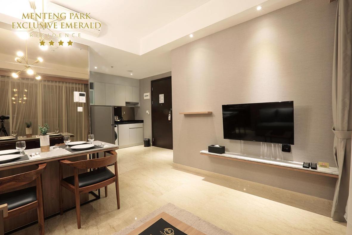 Menteng Park Exclusive Emerald Giacarta Esterno foto