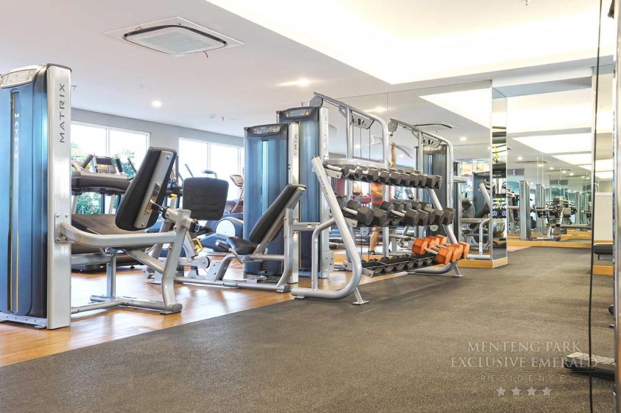 Menteng Park Exclusive Emerald Giacarta Esterno foto
