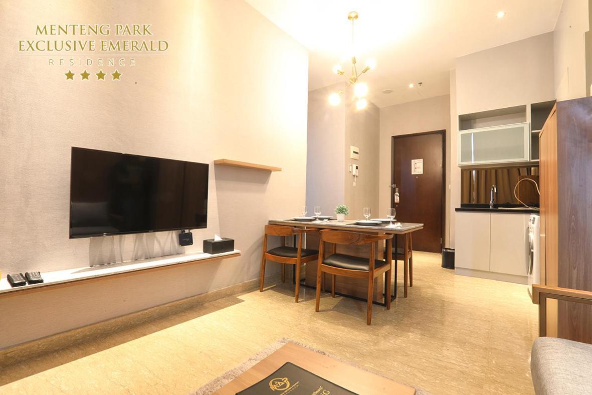 Menteng Park Exclusive Emerald Giacarta Esterno foto