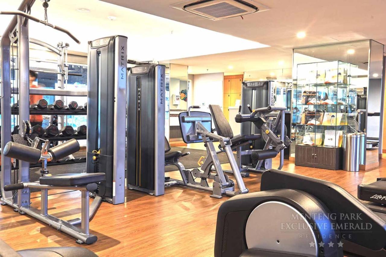 Menteng Park Exclusive Emerald Giacarta Esterno foto