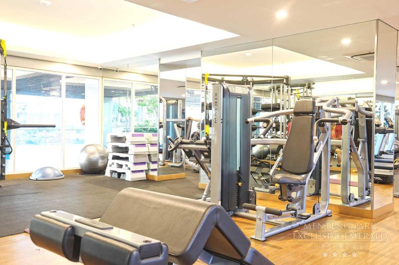 Menteng Park Exclusive Emerald Giacarta Esterno foto