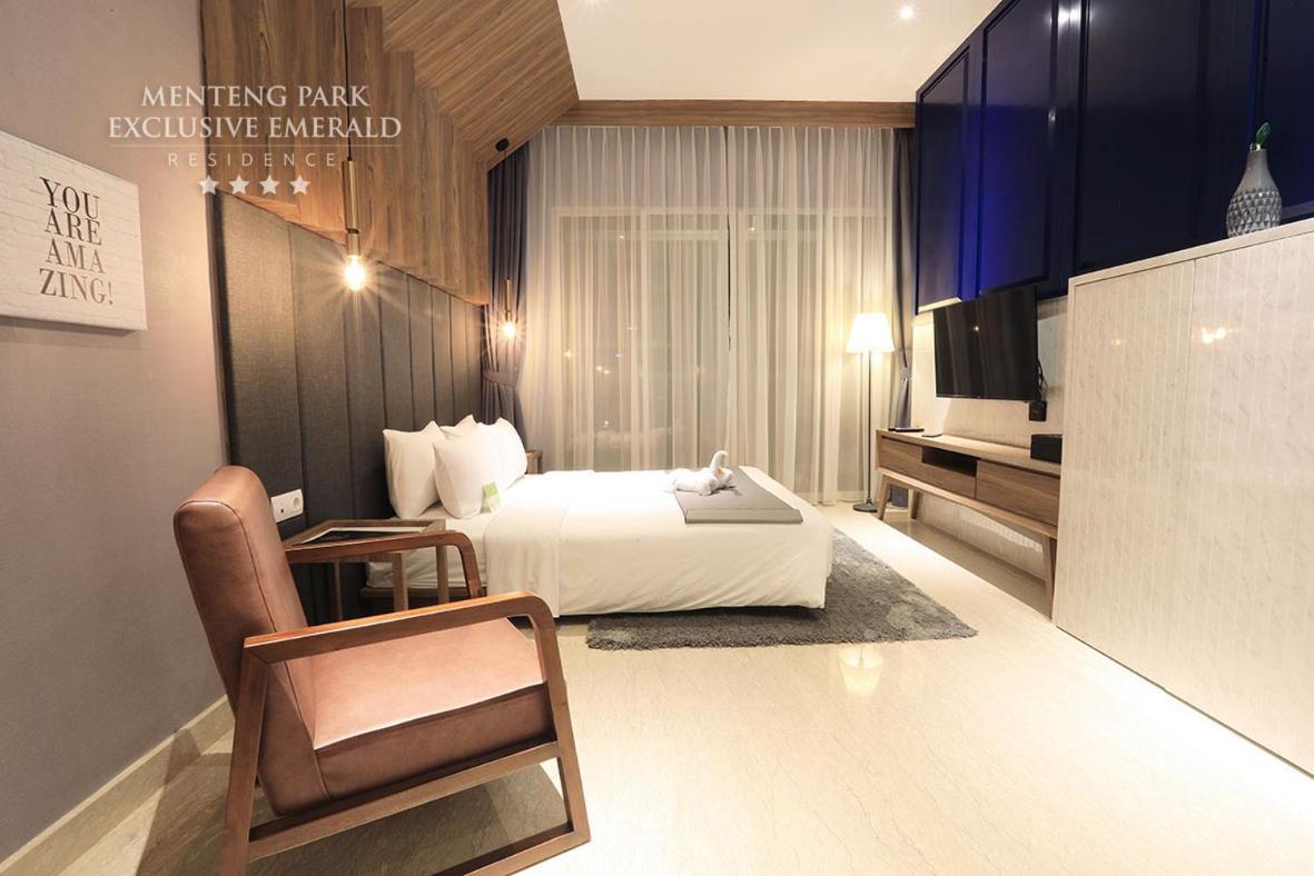 Menteng Park Exclusive Emerald Giacarta Esterno foto