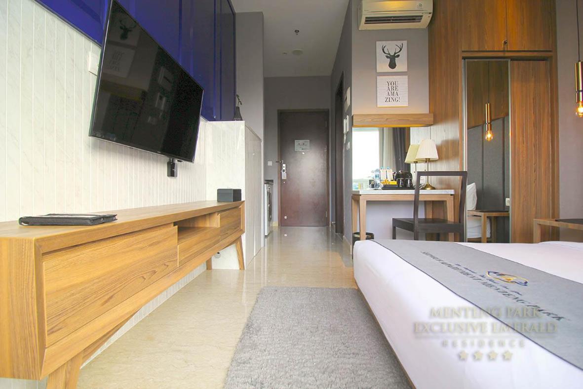 Menteng Park Exclusive Emerald Giacarta Esterno foto