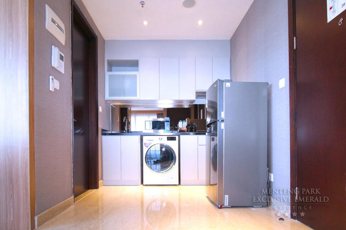 Menteng Park Exclusive Emerald Giacarta Esterno foto