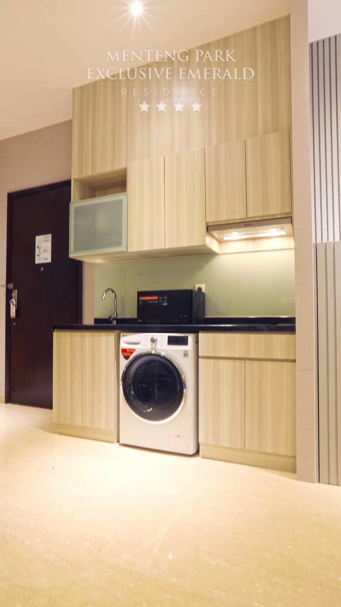 Menteng Park Exclusive Emerald Giacarta Esterno foto